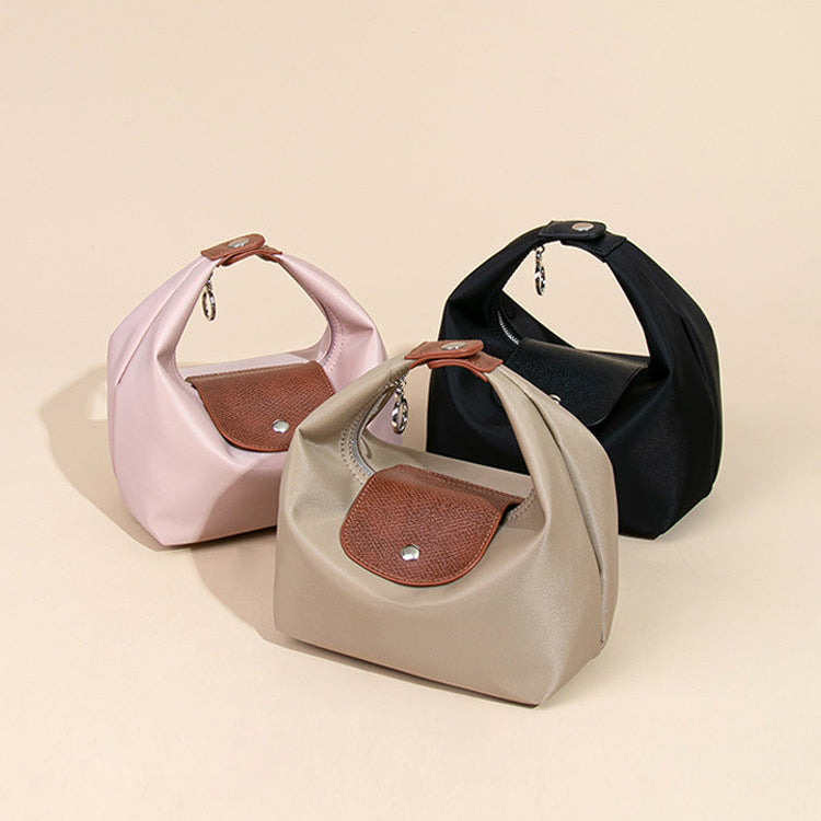 💗Heute 30% Rabatt💗Modische Leichte Halbmondtasche aus Nylon