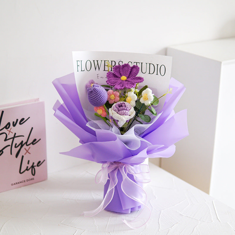 Handgefertigter Gehäkelter Blumenstrauß