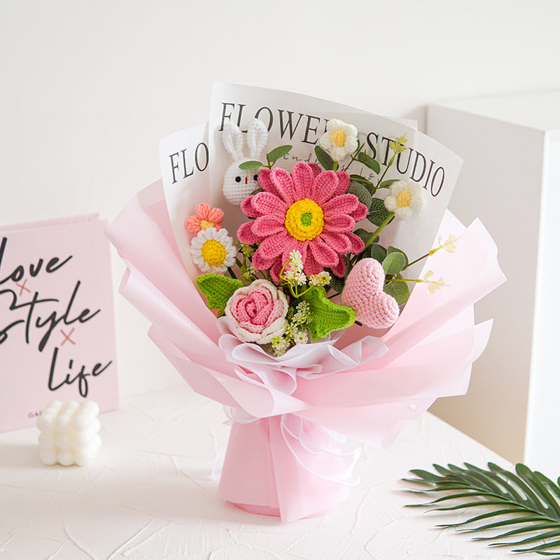 Handgefertigter Gehäkelter Blumenstrauß
