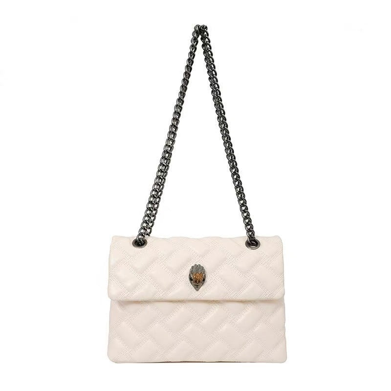 Klassische Schultertasche mit Kette