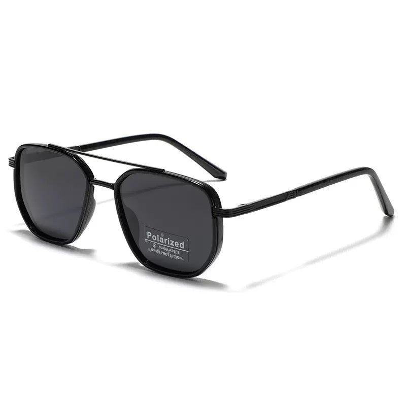 Sonnenbrille mit geometrischem Rahmen
