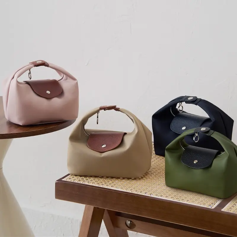 💗Heute 30% Rabatt💗Modische Leichte Halbmondtasche aus Nylon