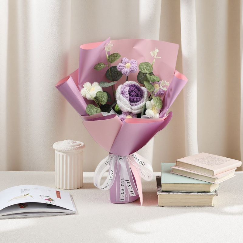 Handgefertigter Gehäkelter Blumenstrauß