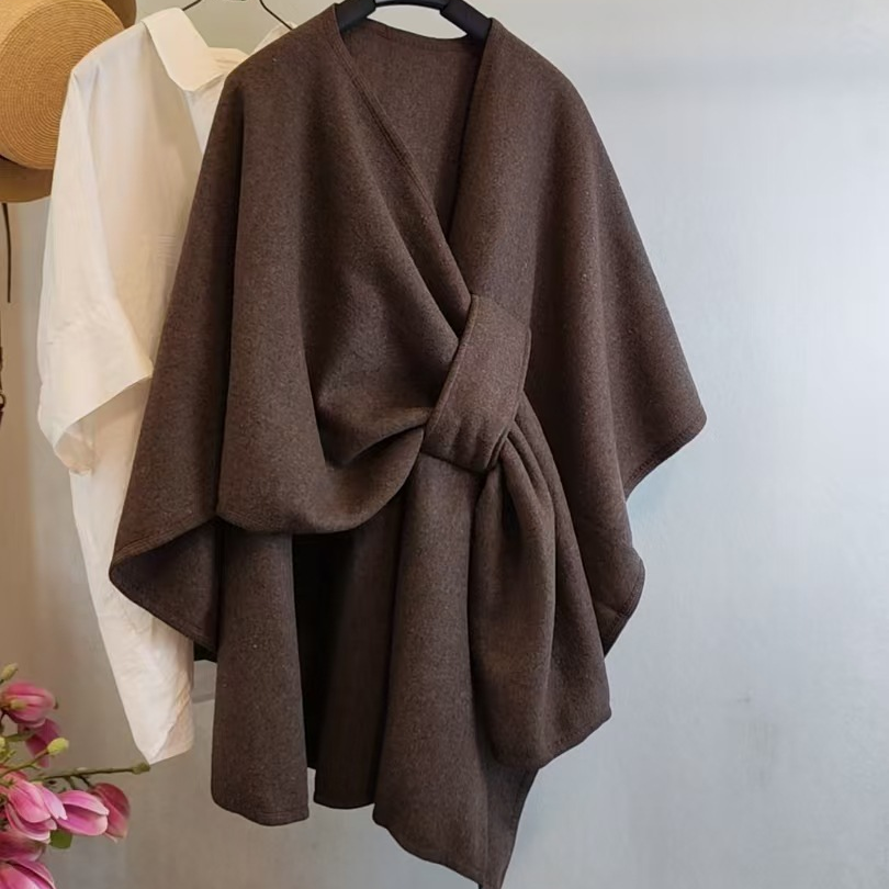Langer Poncho Schal