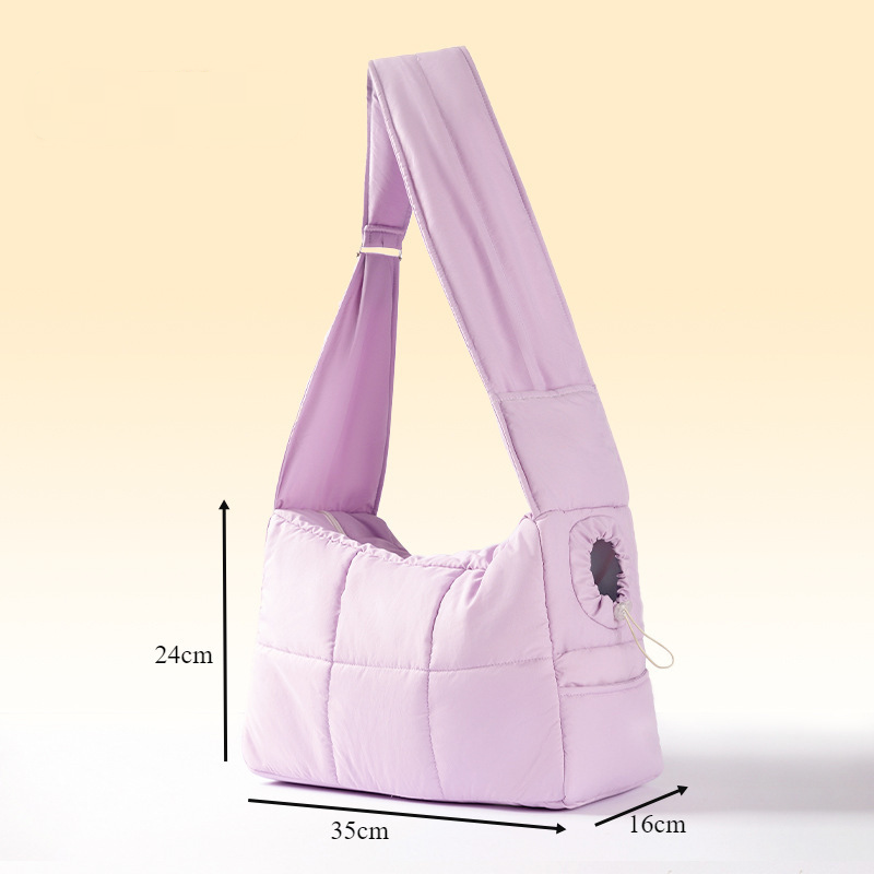 Hunde- & Katzentragetasche – leicht, geräumig und atmungsaktiv.